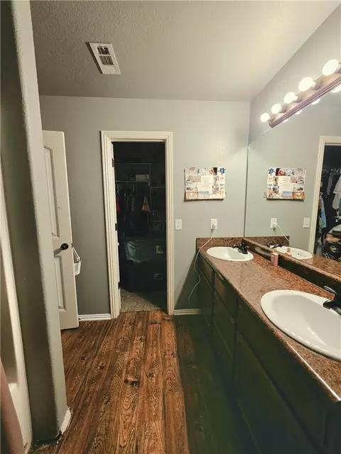 Bath - 3453 Knox Loop, Springdale, AR 72762 photo 7 of 7