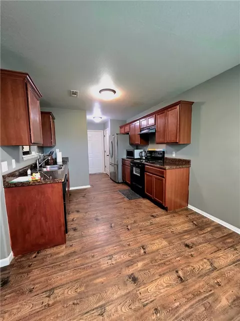 Kitchen - 3453 Knox Loop, Springdale, AR 72762 photo 1 of 1