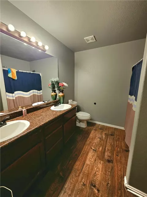 Bath - 3453 Knox Loop, Springdale, AR 72762 photo 1 of 7
