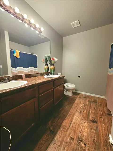 Bath - 3453 Knox Loop, Springdale, AR 72762 photo 2 of 7