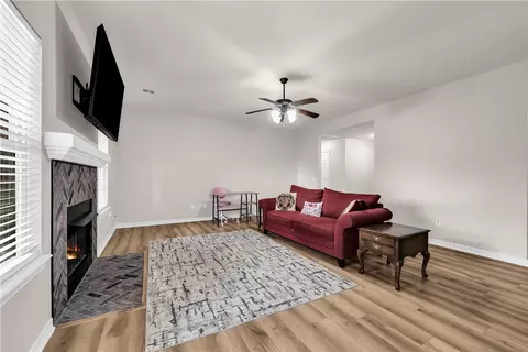 Living - 511 Dewberry Ln, Centerton, AR 72719 photo 3 of 3