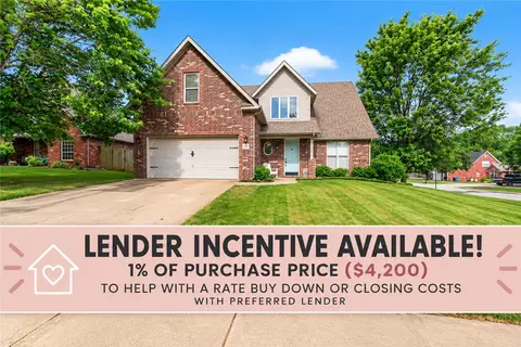 2433 N Hidden Creek Dr, Fayetteville, AR 72704