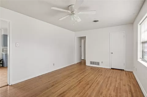Living - 2625 Memphis St, Fort Smith, AR 72901 photo 3 of 4