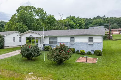 Exterior - 2625 Memphis St, Fort Smith, AR 72901 photo 2 of 11