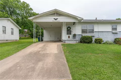 Exterior - 2625 Memphis St, Fort Smith, AR 72901 photo 5 of 11