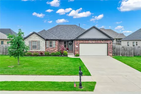 1280 Cassia St, Springdale, AR 72762