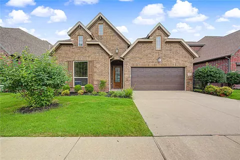 2702 Nottingham Ave, Bentonville, AR 72713