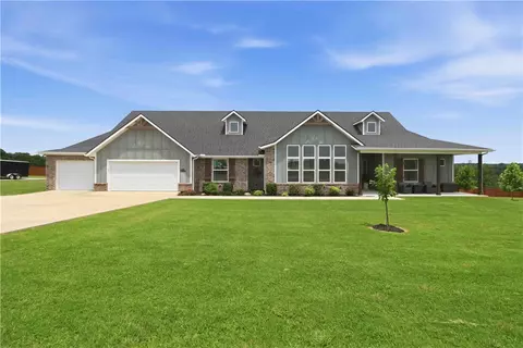 18850 Patriots Dream Dr, Siloam Springs, AR 72761