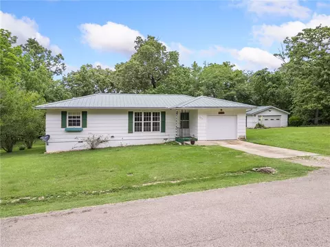 523 W Pine St, Diamond City, AR 72630