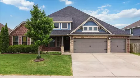 1261 Hope St, Centerton, AR 72719