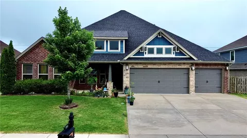 1261 Hope St, Centerton, AR 72719