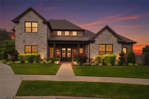 5957 Doris Hunt Ct, Springdale, AR 72762