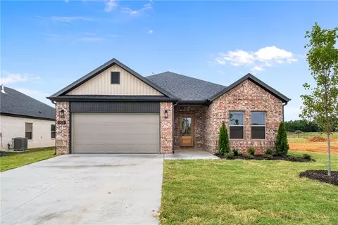 1305 NW 15th St, Highfill, AR 72734