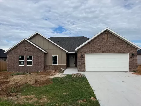 117 N Panther Ave, Farmington, AR 72730