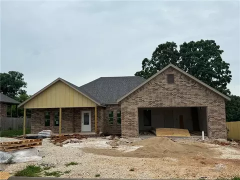 145 W Pitts St, Farmington, AR 72730