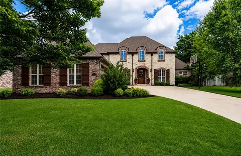 4401 Warbal Trl, Rogers, AR 72758