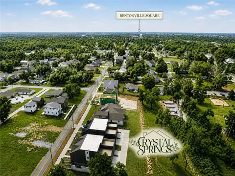 1039 NW A St, Bentonville, AR 72712