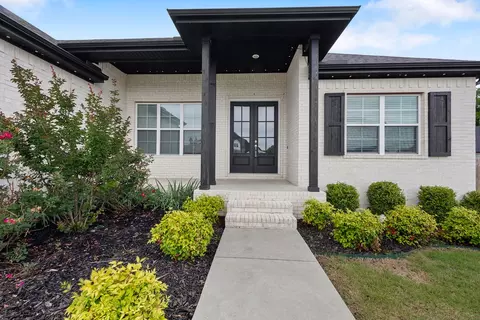 2881 E Bitterroot St, Fayetteville, AR 72701