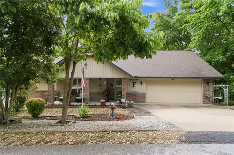41 Portsmouth Dr, Bella Vista, AR 72715