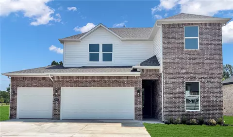 2466 N Crocus Mnr, Fayetteville, AR 72704