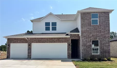 2466 N Crocus Mnr, Fayetteville, AR 72704