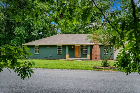 9766 Buckskin Cir, Rogers, AR 72758