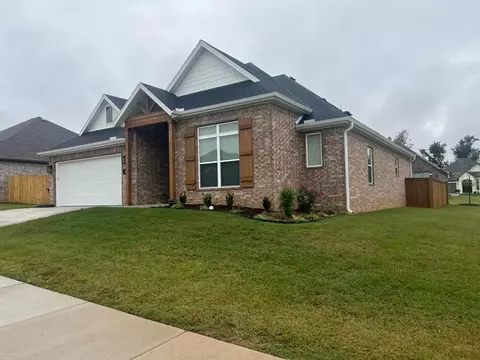 4027 E Utica Ln, Fayetteville, AR 72701