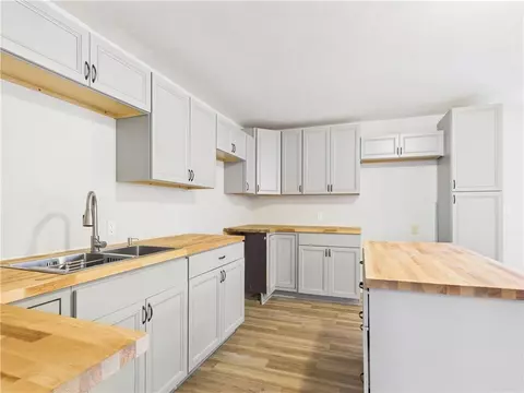 Kitchen - 9513 62 Hwy, Harrison, AR 72601 photo 2 of 2