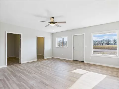 Living - 9513 62 Hwy, Harrison, AR 72601 photo 3 of 3