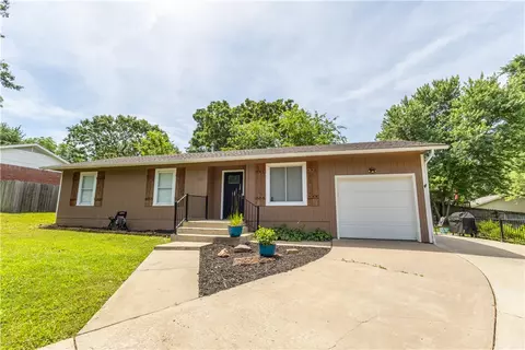 929 Eden Cir, Fayetteville, AR 72701