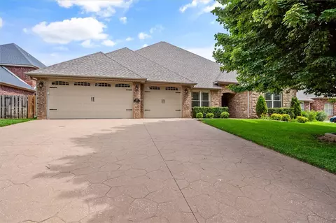 1671 Foxboro Ct, Bentonville, AR 72713