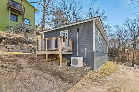 5 Fuller Unit A B St, Eureka Springs, AR 72632