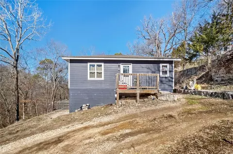 6 Fuller St, Eureka Springs, AR 72632