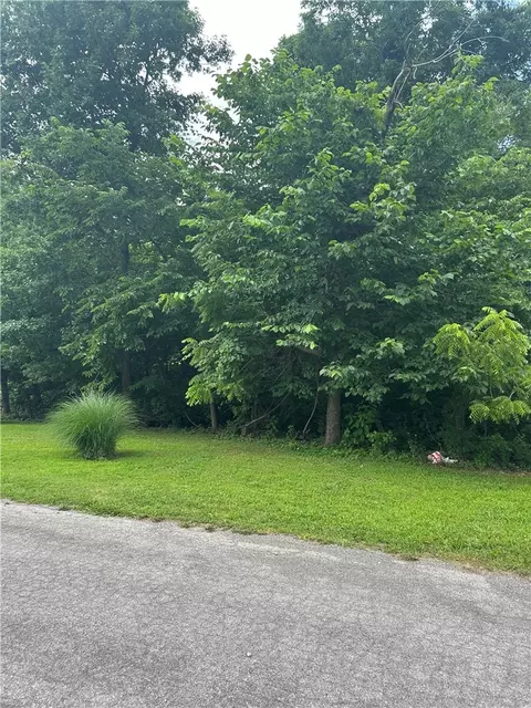 7 Lockhart Cir, Bella Vista, AR 72715