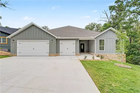 5 Bytham Cir, Bella Vista, AR 72714