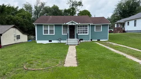 408 Center Ave, Harrison, AR 72601