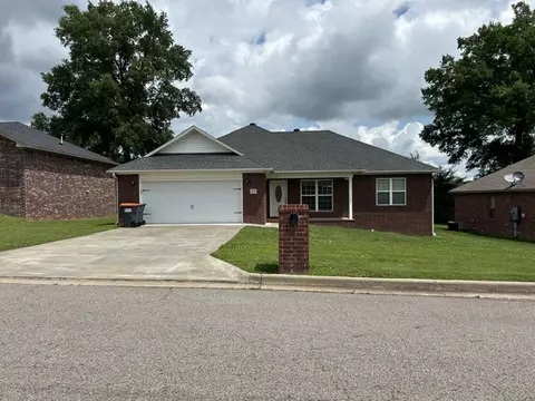 1221 E Date St, Russellville, AR 72802