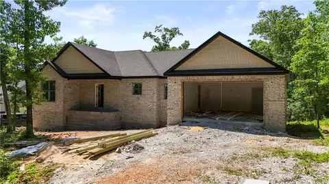 17 Leona, Bella Vista, AR 72715