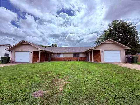 1813 S 1815 S 14th Pl, Rogers, AR 72758
