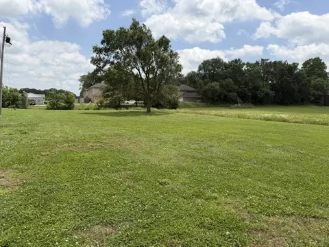 James Avenue, Gentry, AR 72734