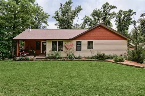 10201 Forrest Rd, Gravette, AR 72736