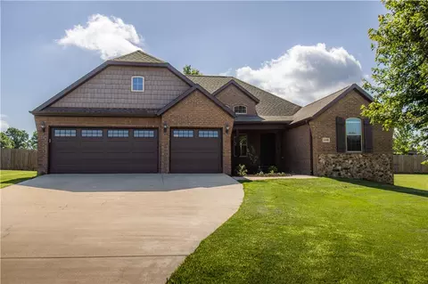 14908 Tikaani Dr, Siloam Springs, AR 72761