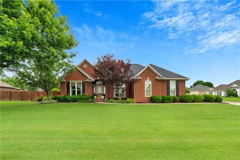 3857 Saulsbury St, Springdale, AR 72762