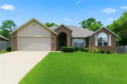 2764 N Ashbrook Dr, Fayetteville, AR 72703