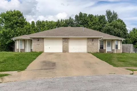 3194 Braxton Ave, Springdale, AR 72764