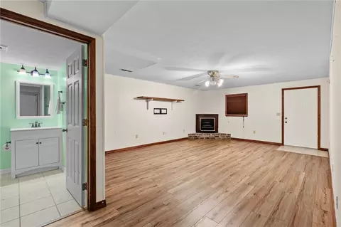 Living - 302 Tamarind St, Harrison, AR 72601 photo 5 of 5