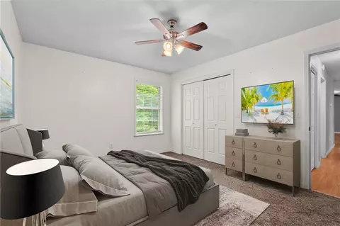 Bedroom - 302 Tamarind St, Harrison, AR 72601 photo 2 of 4