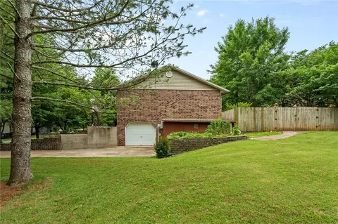Exterior - 302 Tamarind St, Harrison, AR 72601 photo 8 of 8