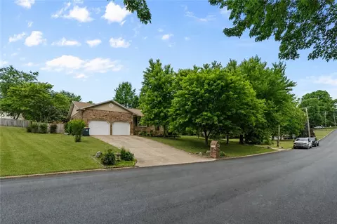 Exterior - 302 Tamarind St, Harrison, AR 72601 photo 2 of 8
