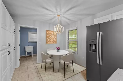 Dining - 302 Tamarind St, Harrison, AR 72601 photo 1 of 1